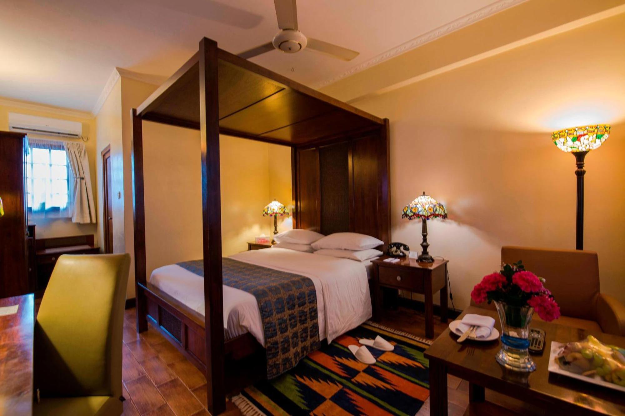 Protea Hotel By Marriott Dar Es Salaam Courtyard Exterior foto
