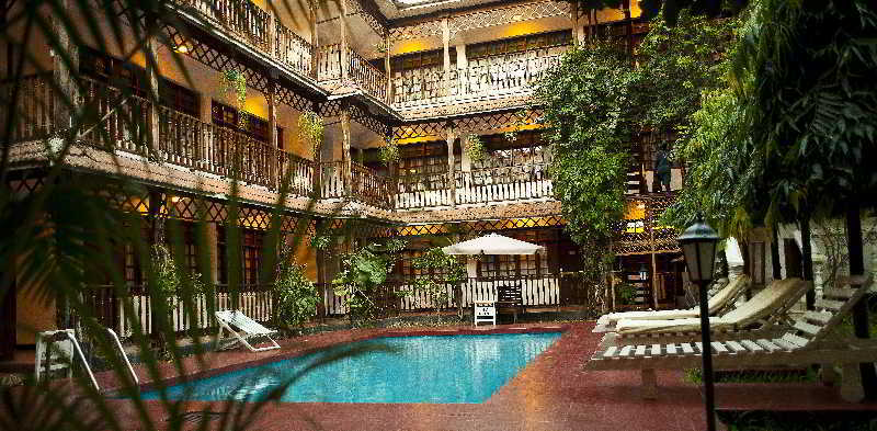Protea Hotel By Marriott Dar Es Salaam Courtyard Exterior foto