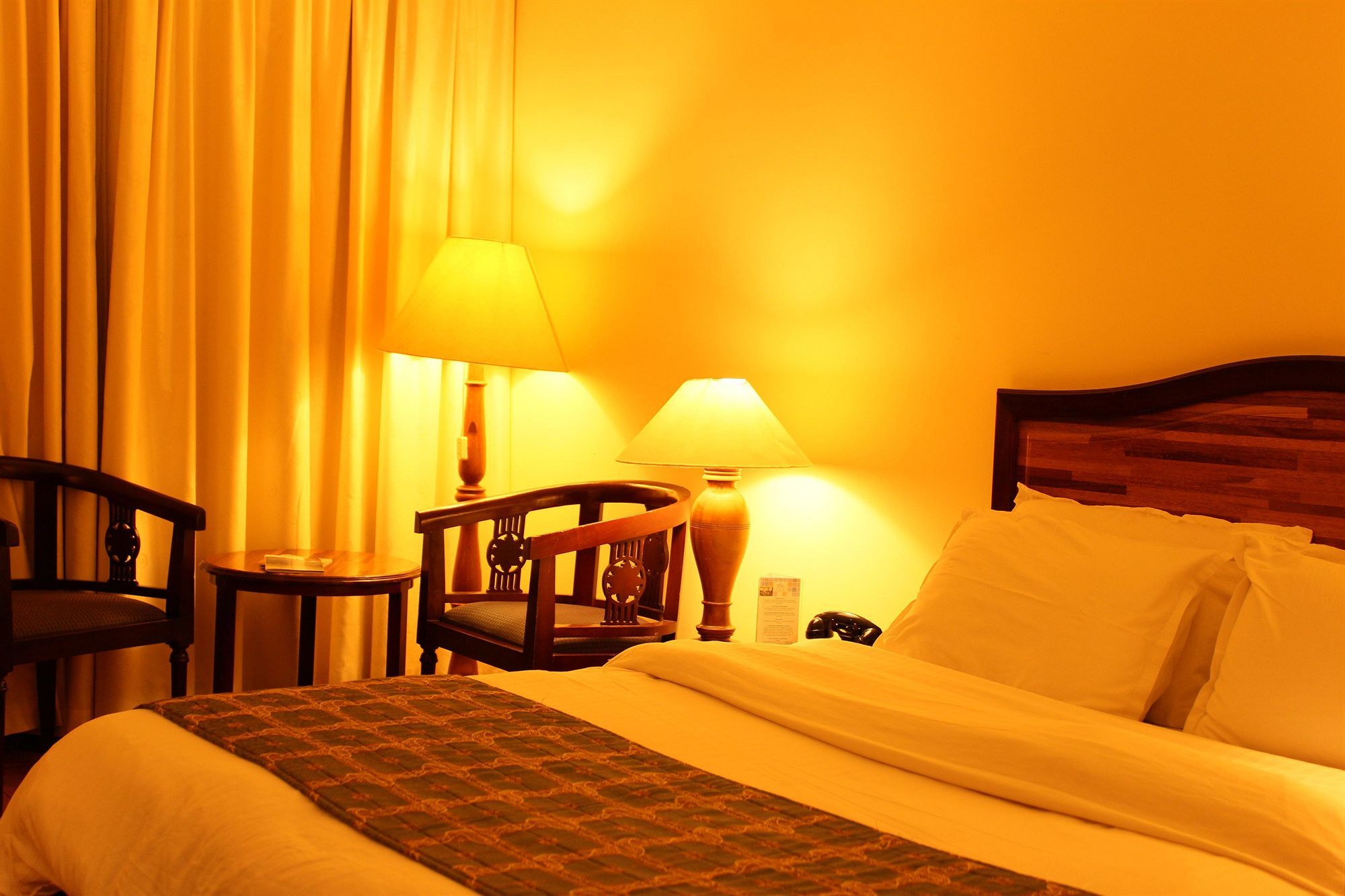 Protea Hotel By Marriott Dar Es Salaam Courtyard Exterior foto